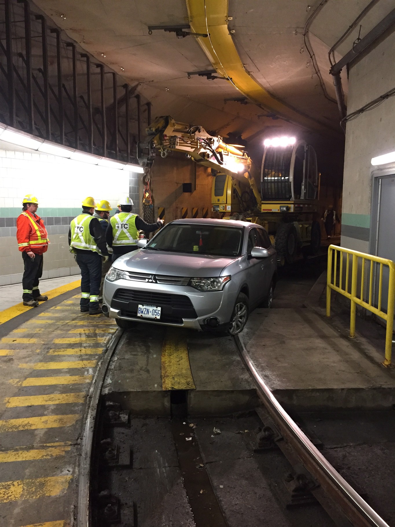 Man Claims GPS Led Him Into Toronto Transit Tunnel Where Car Got Stuck ...