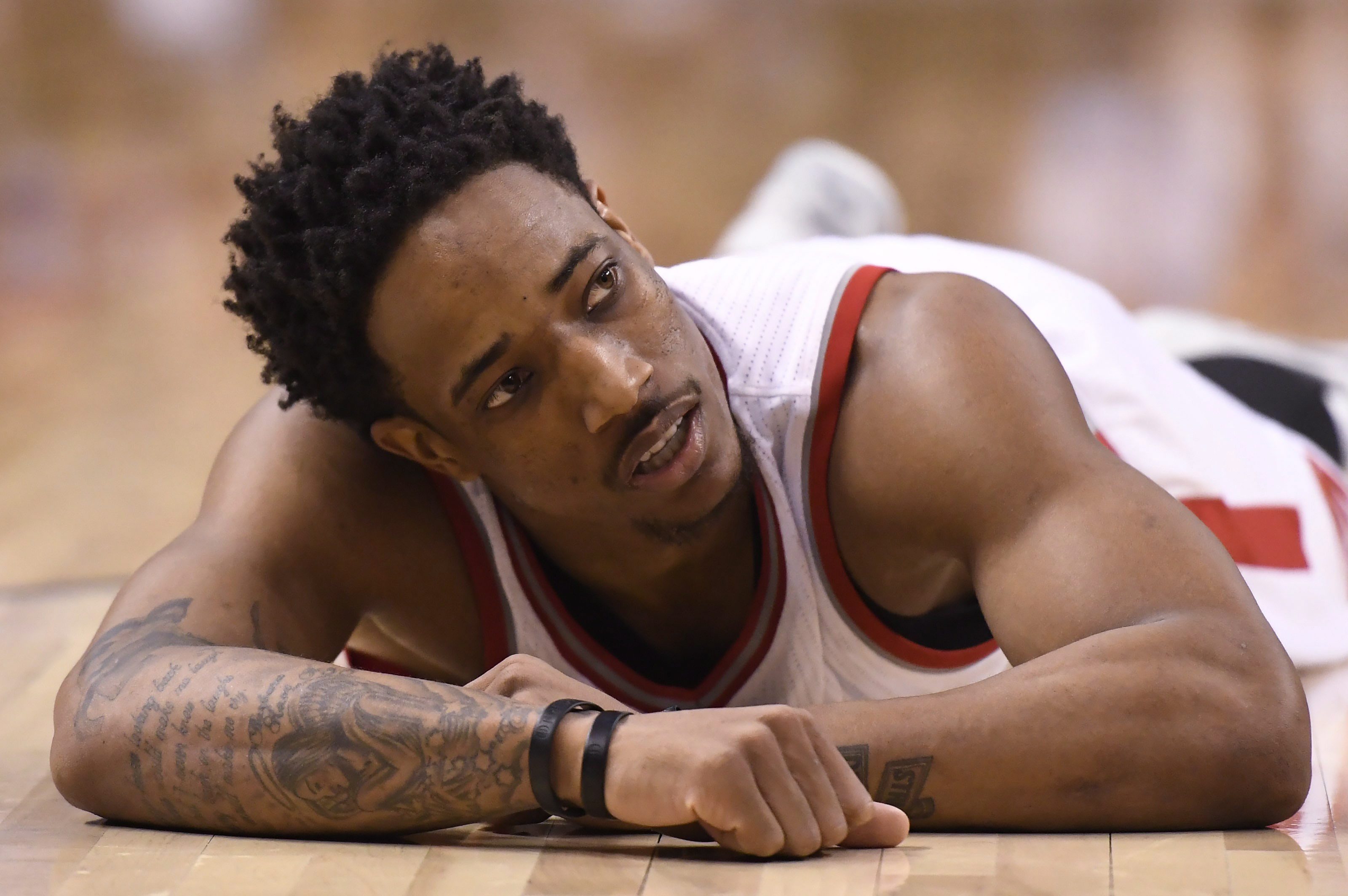 Raptors Spurs Finalizing Trade Involving DeRozan Leonard Report