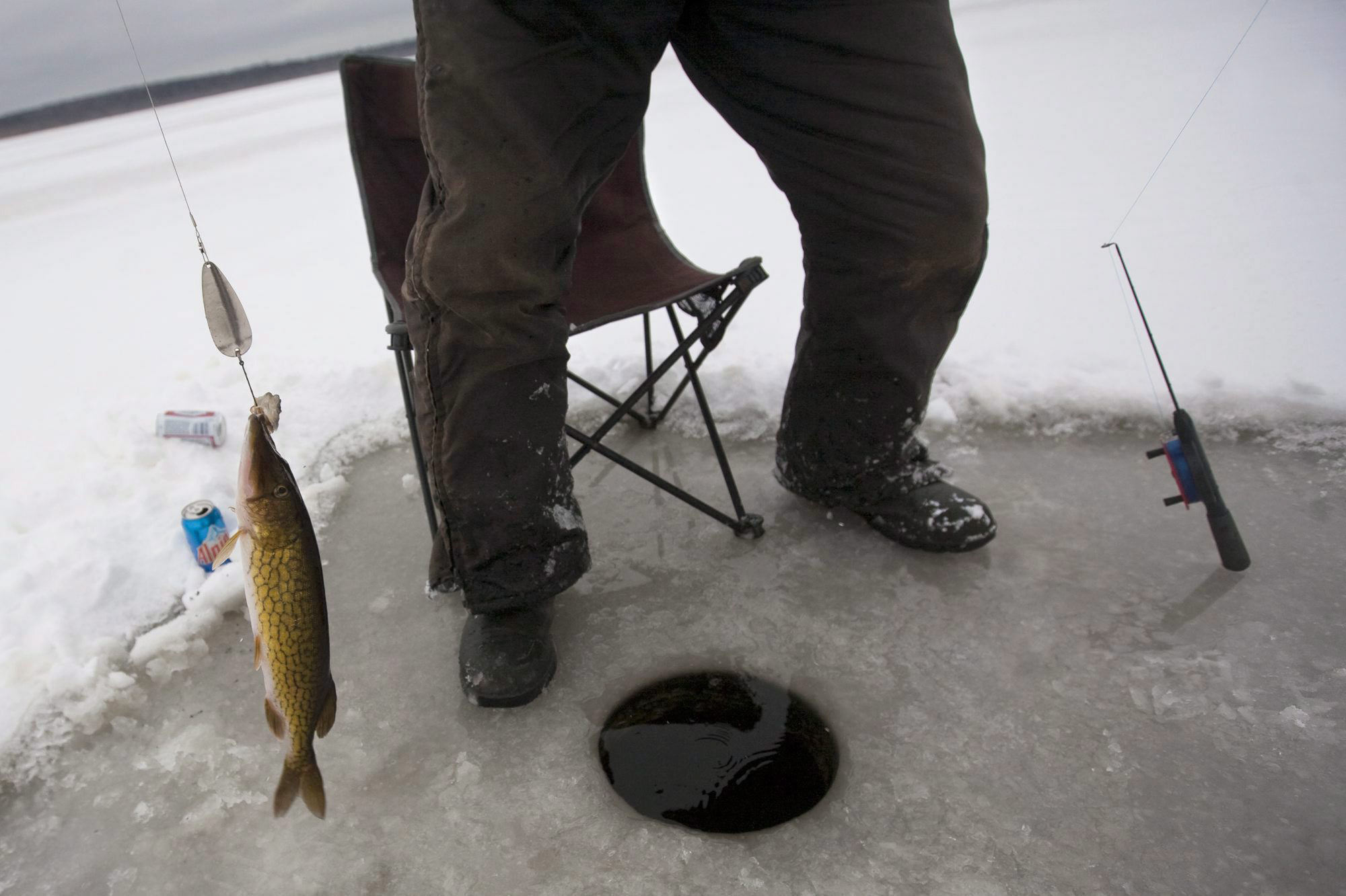 Ontario man disputes $5,400 bill for being rescued while ice fishing - CityNews Toronto