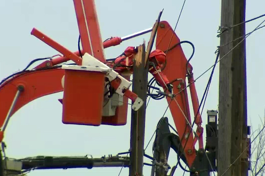 Storm brings down 20 hydro poles in East Gwillimbury - CityNews Toronto