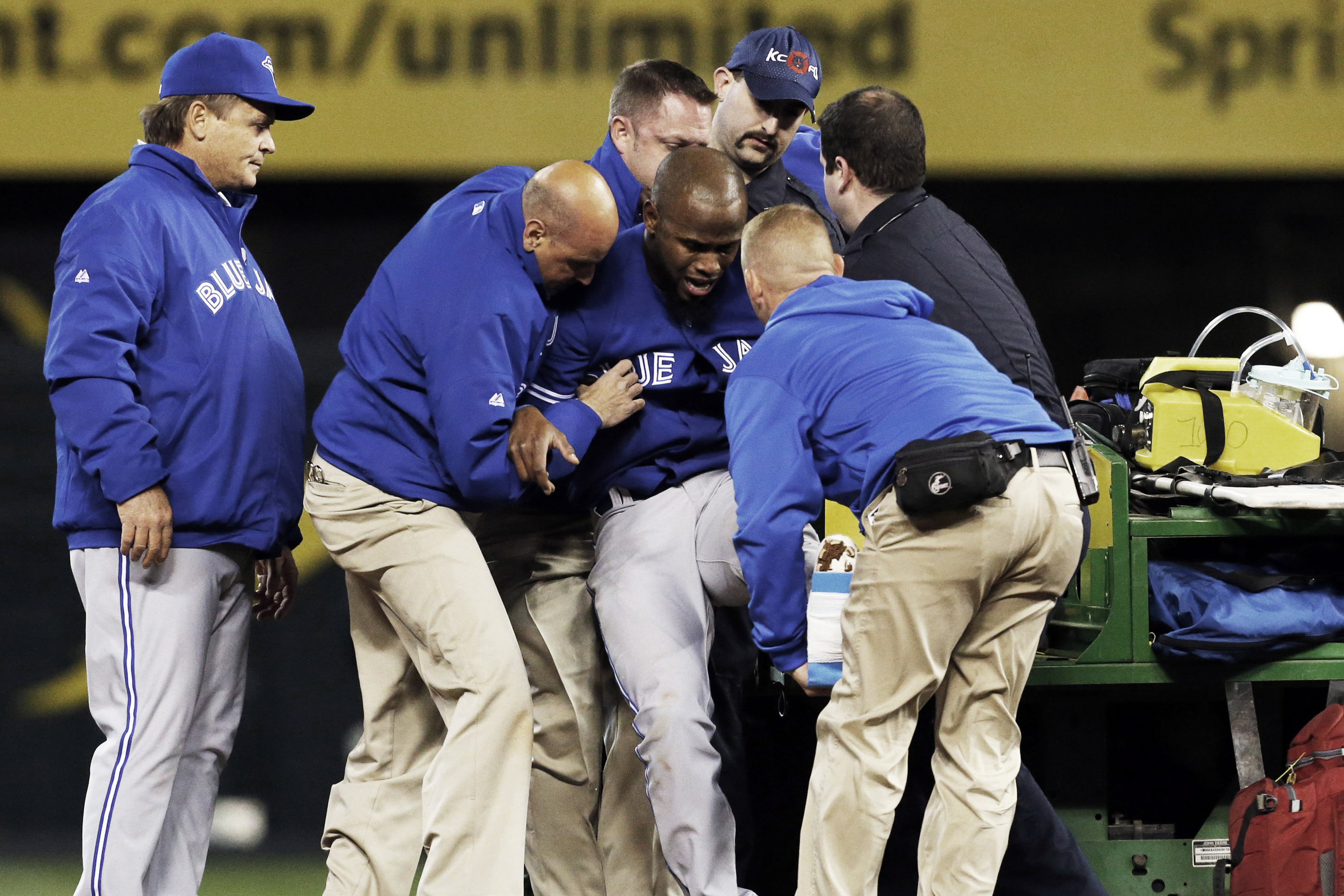 Jose Reyes hurt as Blue Jays beat Royals 8-4 - The San Diego Union