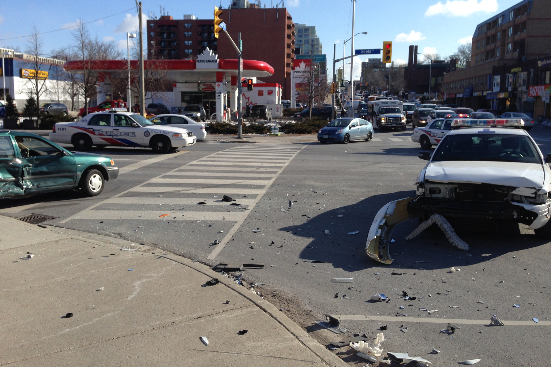 EXCLUSIVE Video shows Toronto police car running red light, Tboning car