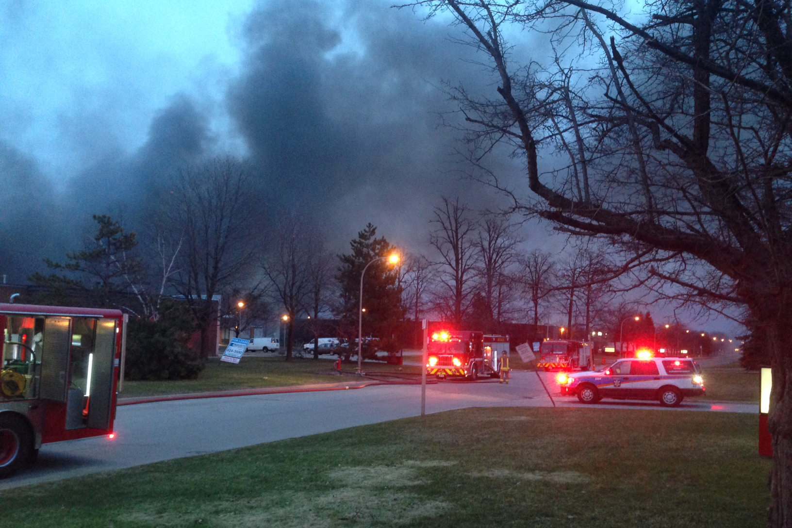 4 firefighters hurt in Mississauga industrial fire 680 NEWS