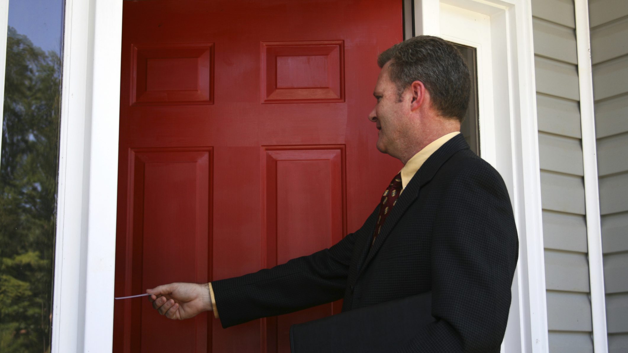 ontario-bill-would-ban-some-door-to-door-sales-license-home-inspectors