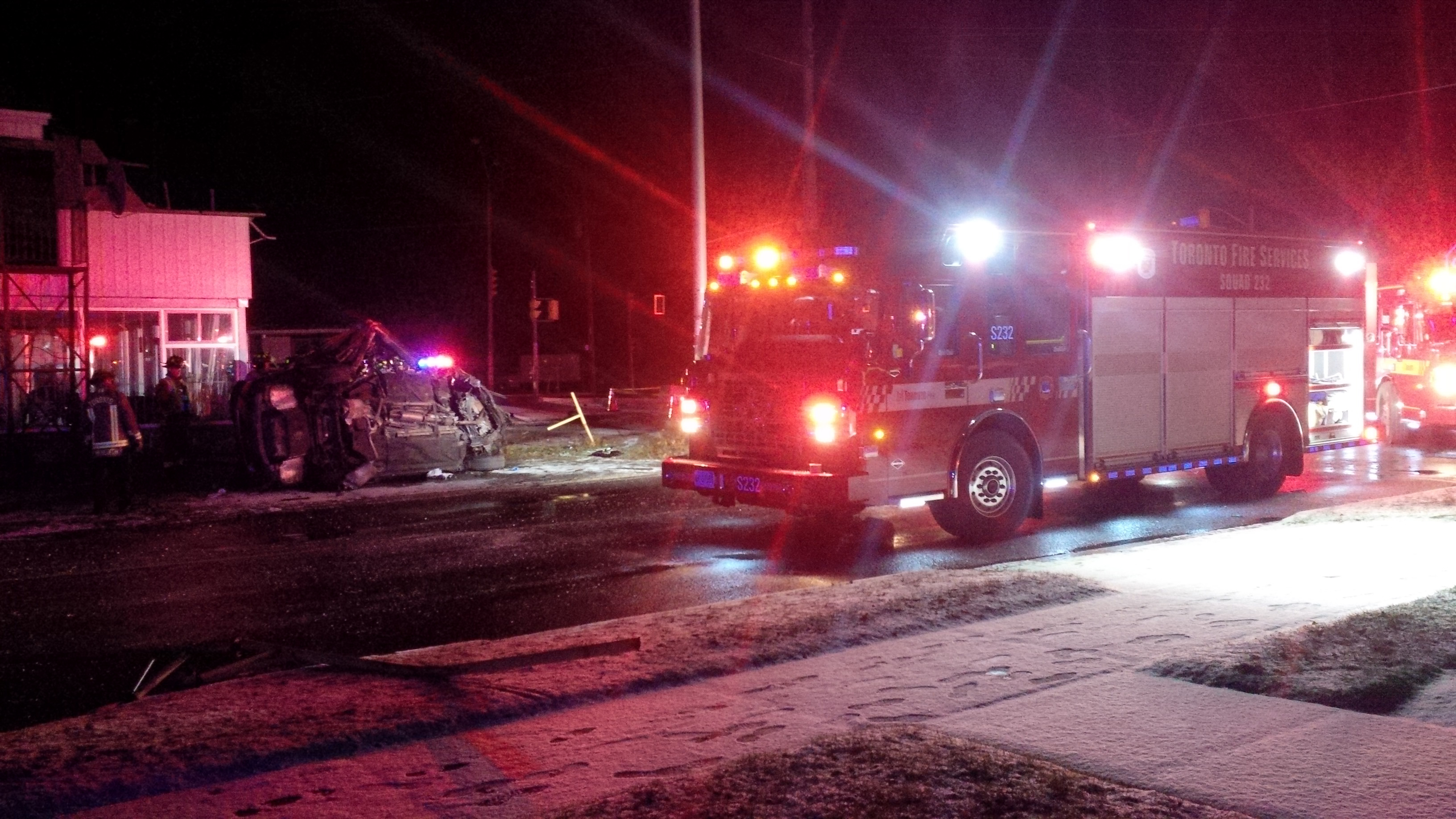 Car crash causes power outage near Kingston and Morningside