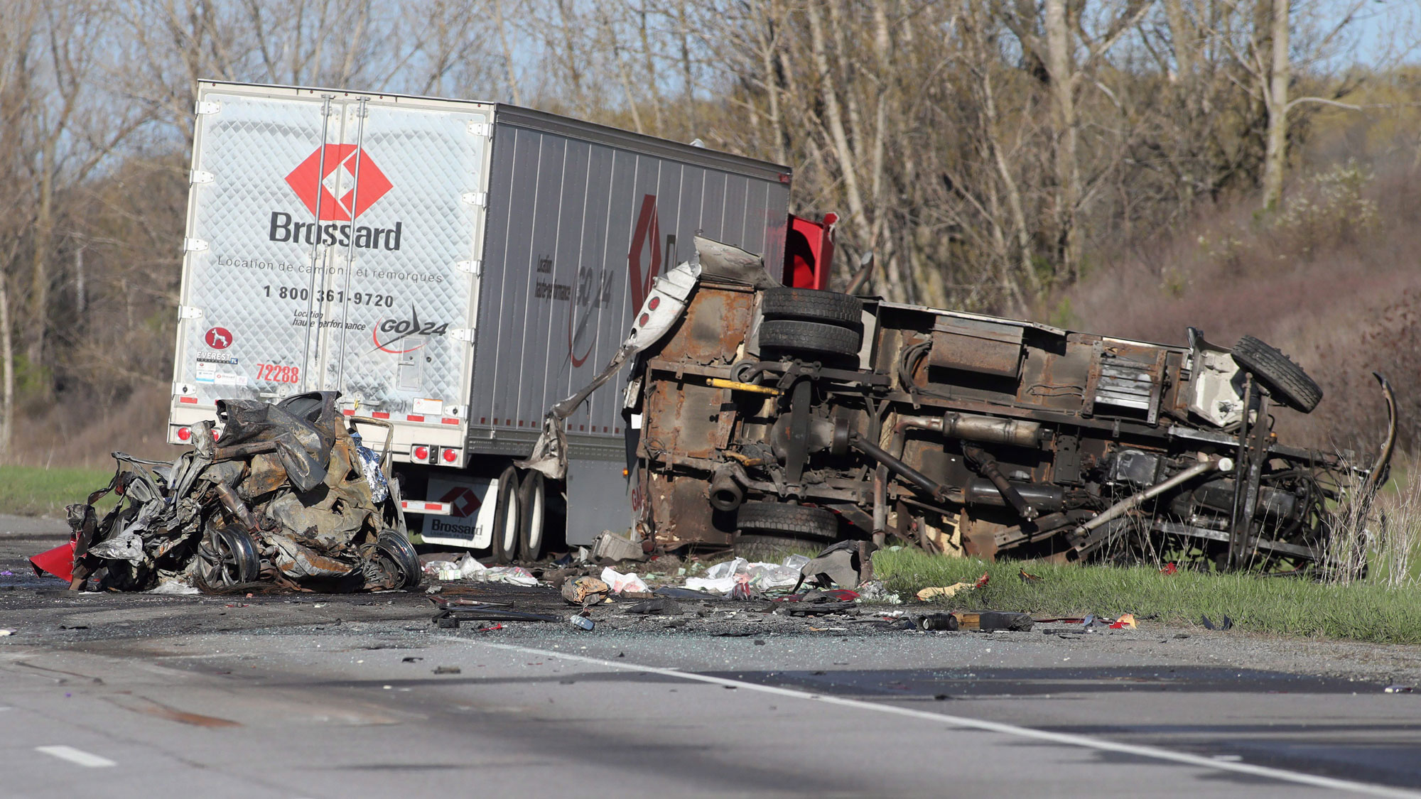 kingston news 401 accident