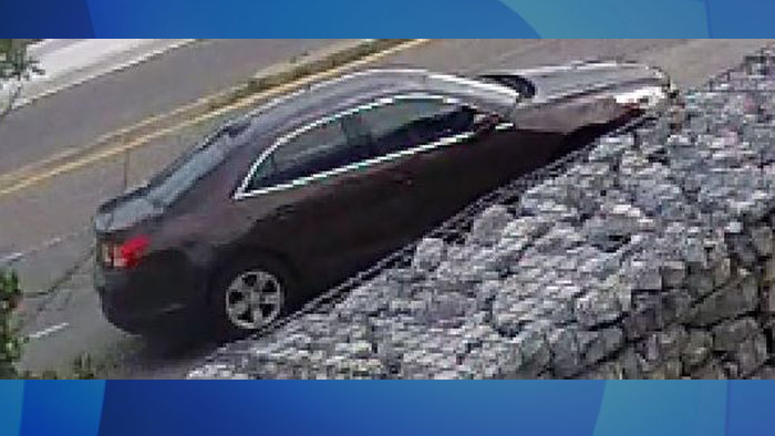 Security image of a vehicle believed to be used by suspect in attempted murder investigation, Aug. 5, 2017. TORONTO POLICE SERVICES/Handout