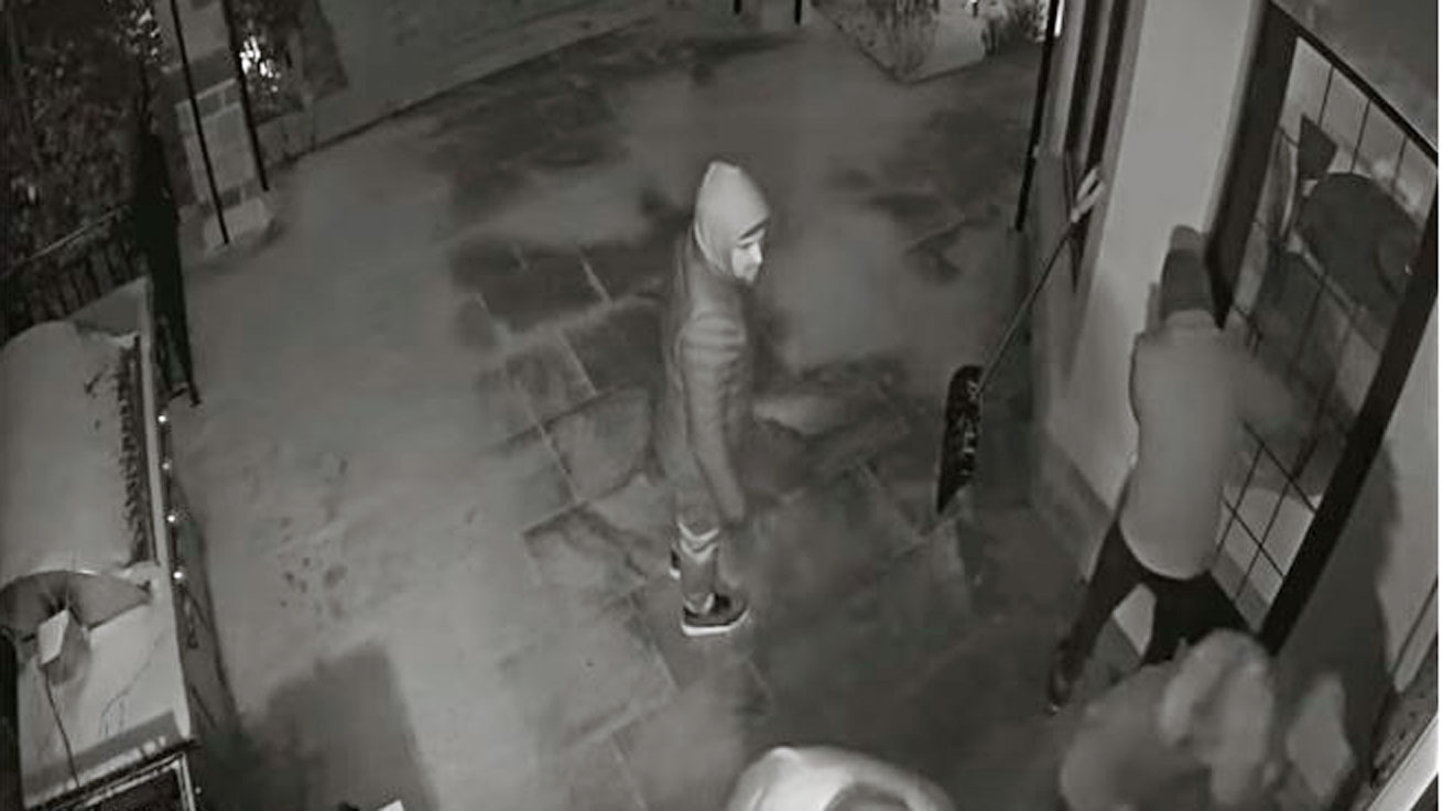 Video Released Of Men Wanted In Forest Hill Break In