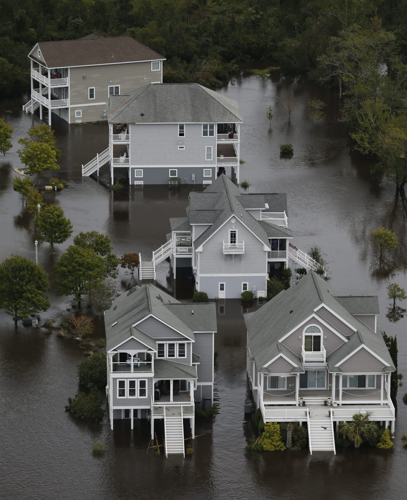 Flooding fears surge as rivers rise; Wilmington cut off | CityNews Toronto