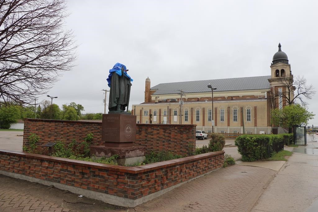 No Questions Asked Winnipeg Parish Prays Statue S Head Is