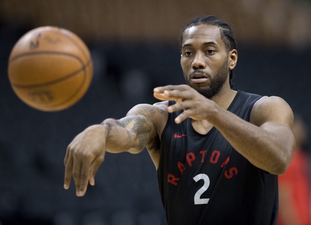 Kawhi deals sues nike