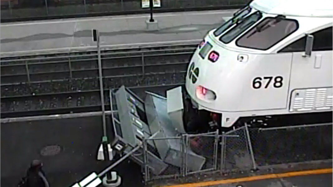 GO Trains Back To Regular Service On Lakeshore East After Collision   Lakeshoretrain June21 