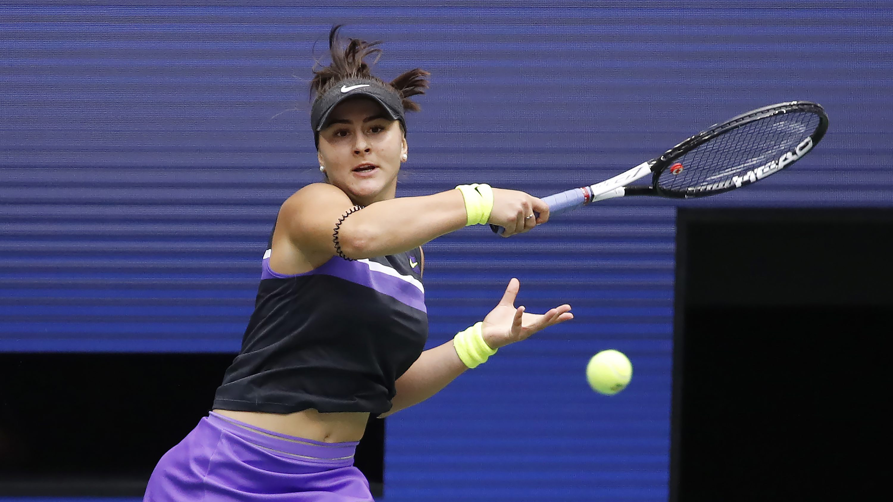 Knee injury forces Bianca Andreescu to withdraw from Australian Open