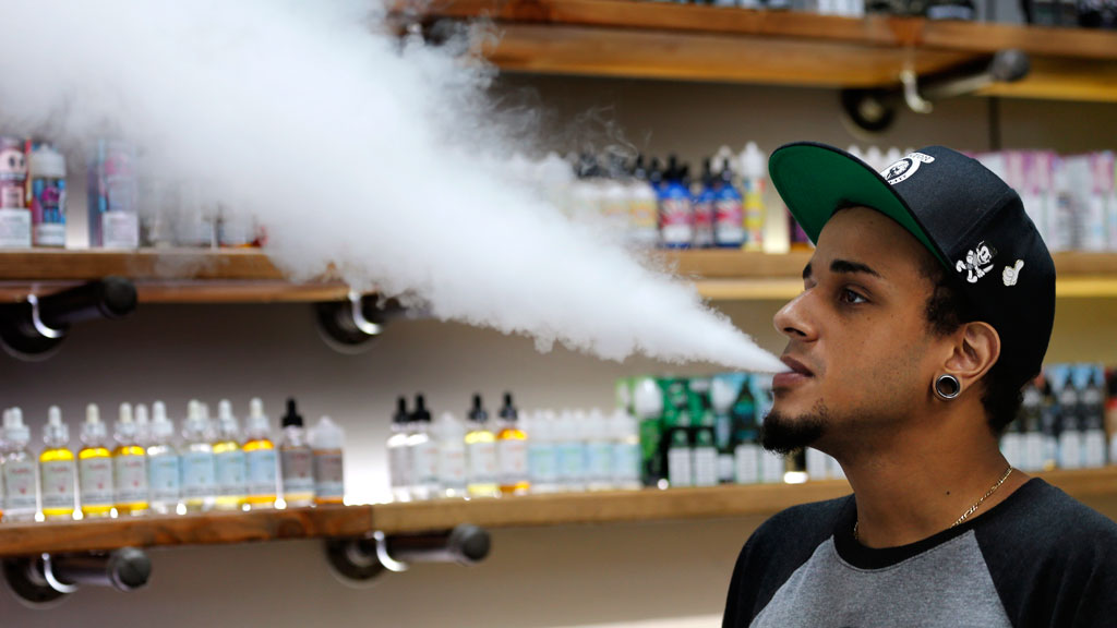 Health advocacy group asks Ontario to tax vapes to cut down on