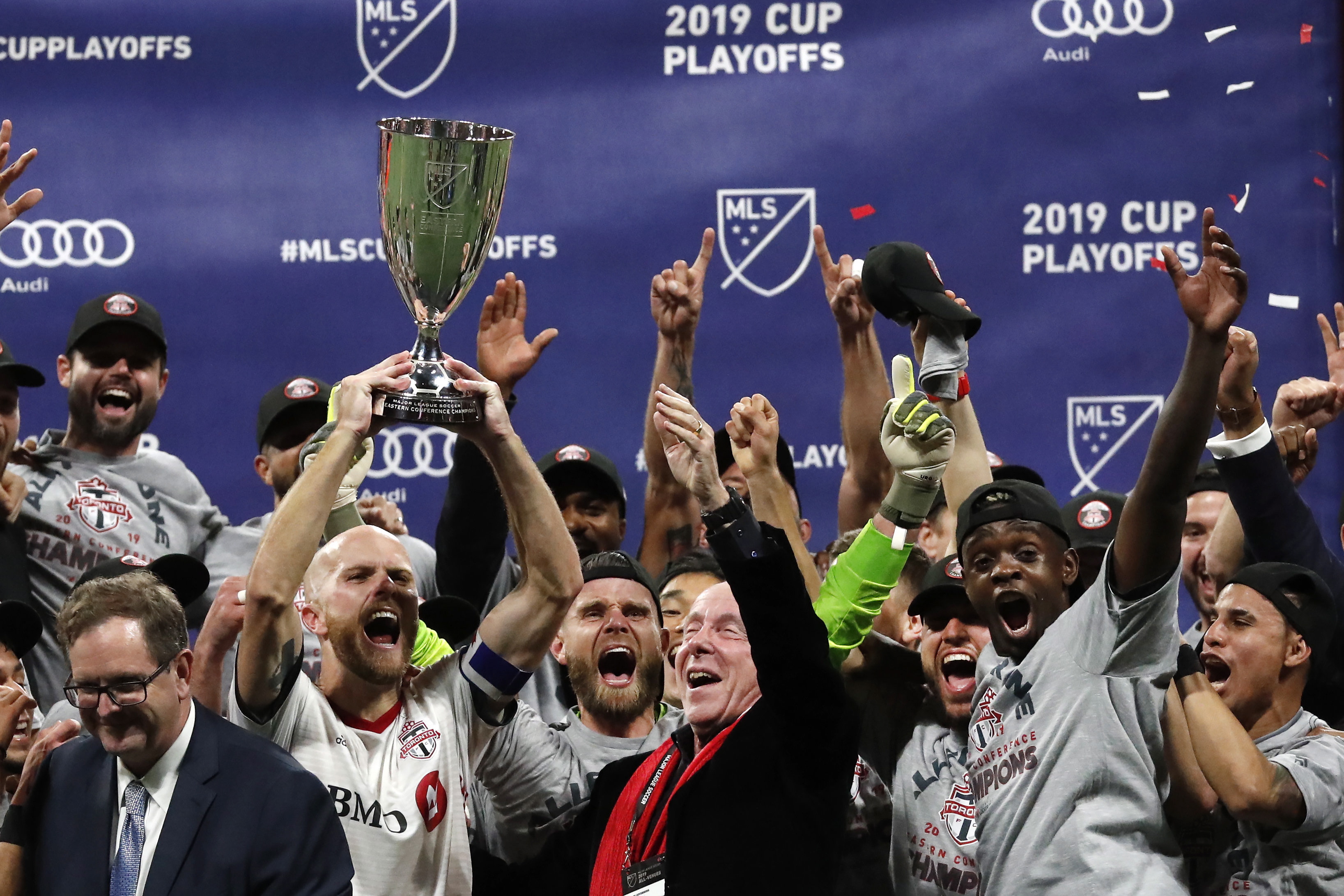 Late goal by substitute Nick DeLeon sends Toronto FC to MLS Cup final