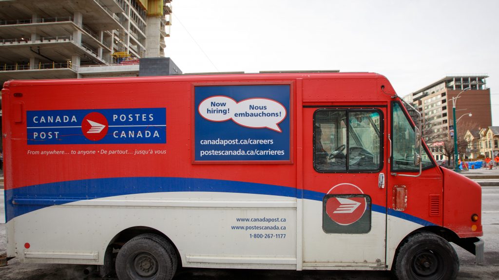 Canada Post reports 2 cases of coronavirus at Etobicoke facility