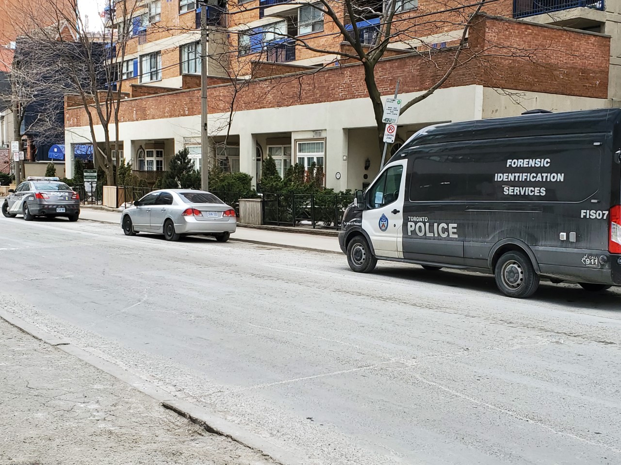 2 taken to hospital after stabbing in downtown apartment building
