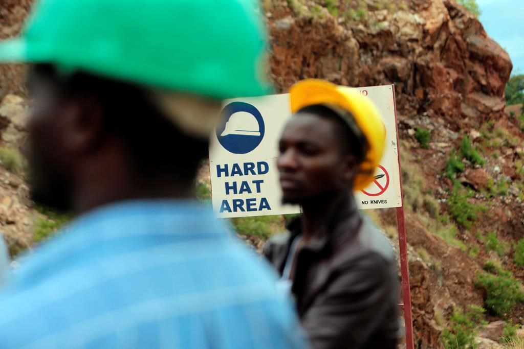 Zimbabwe ends rescue work after collapse trapped miners