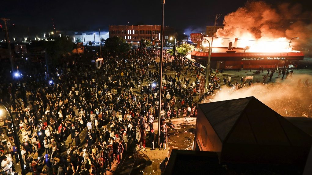 Minneapolis police station torched amid George Floyd protest ...