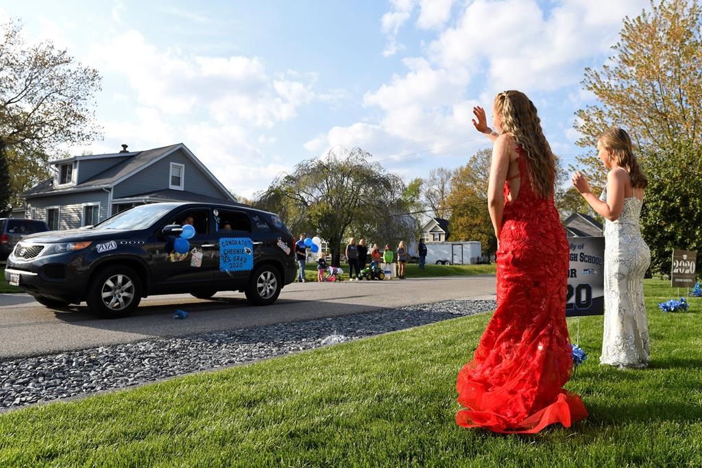 Ap Photos Celebrating High School Seniors Amid Pandemic Citynews Toronto