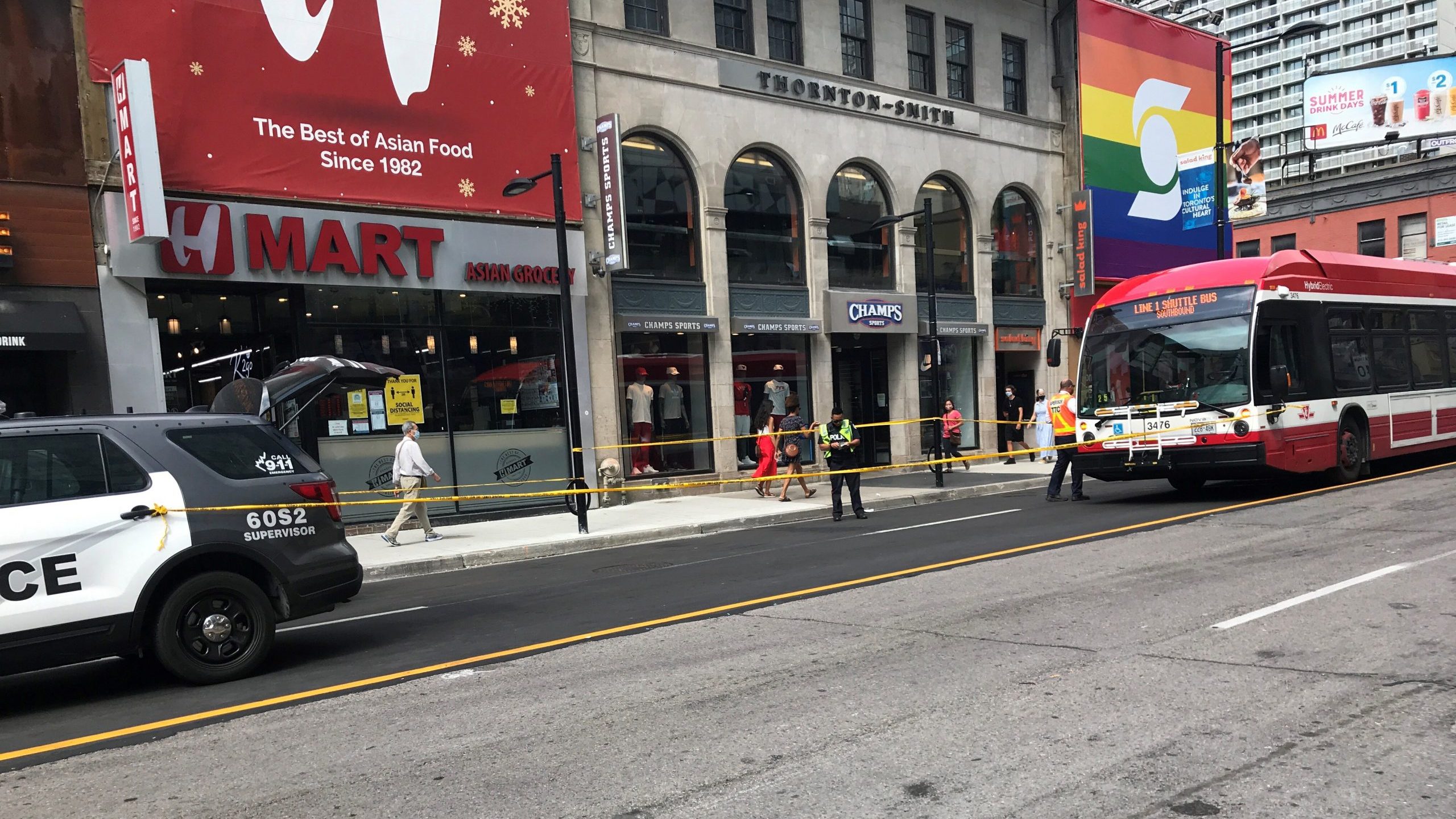 Pedestrian Injured When He Ran Into Moving Bus Citynews Toronto