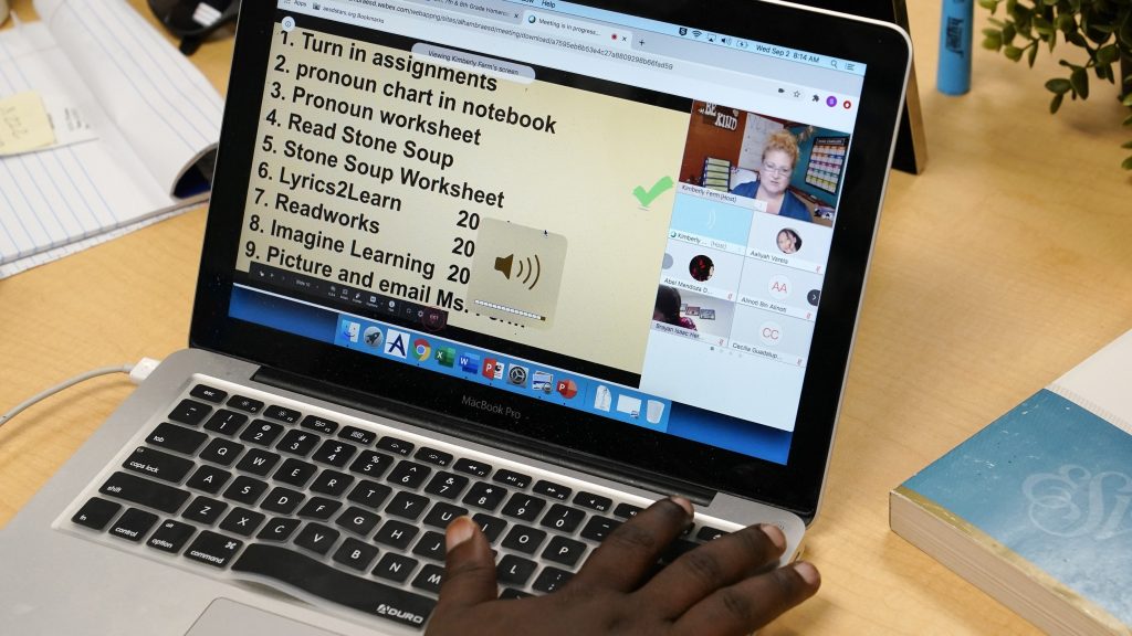 More TDSB students switch to online learning while COVID-19 cases grow