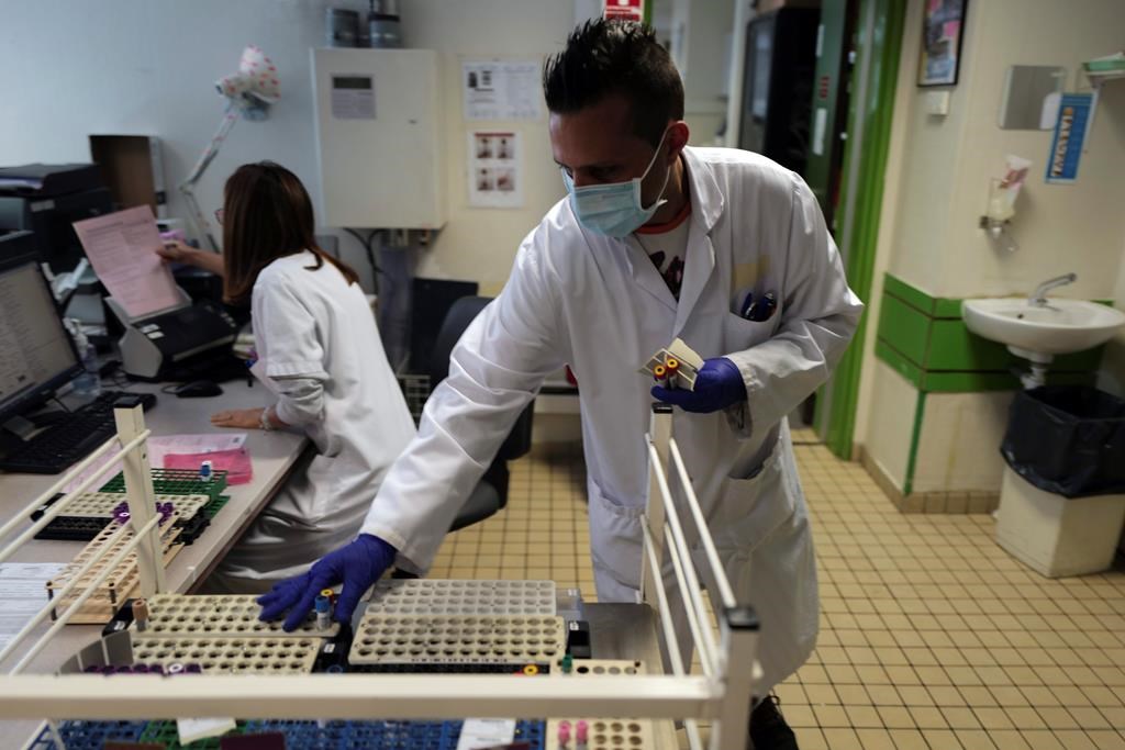 French virus testing labs under strain amid resurgent demand