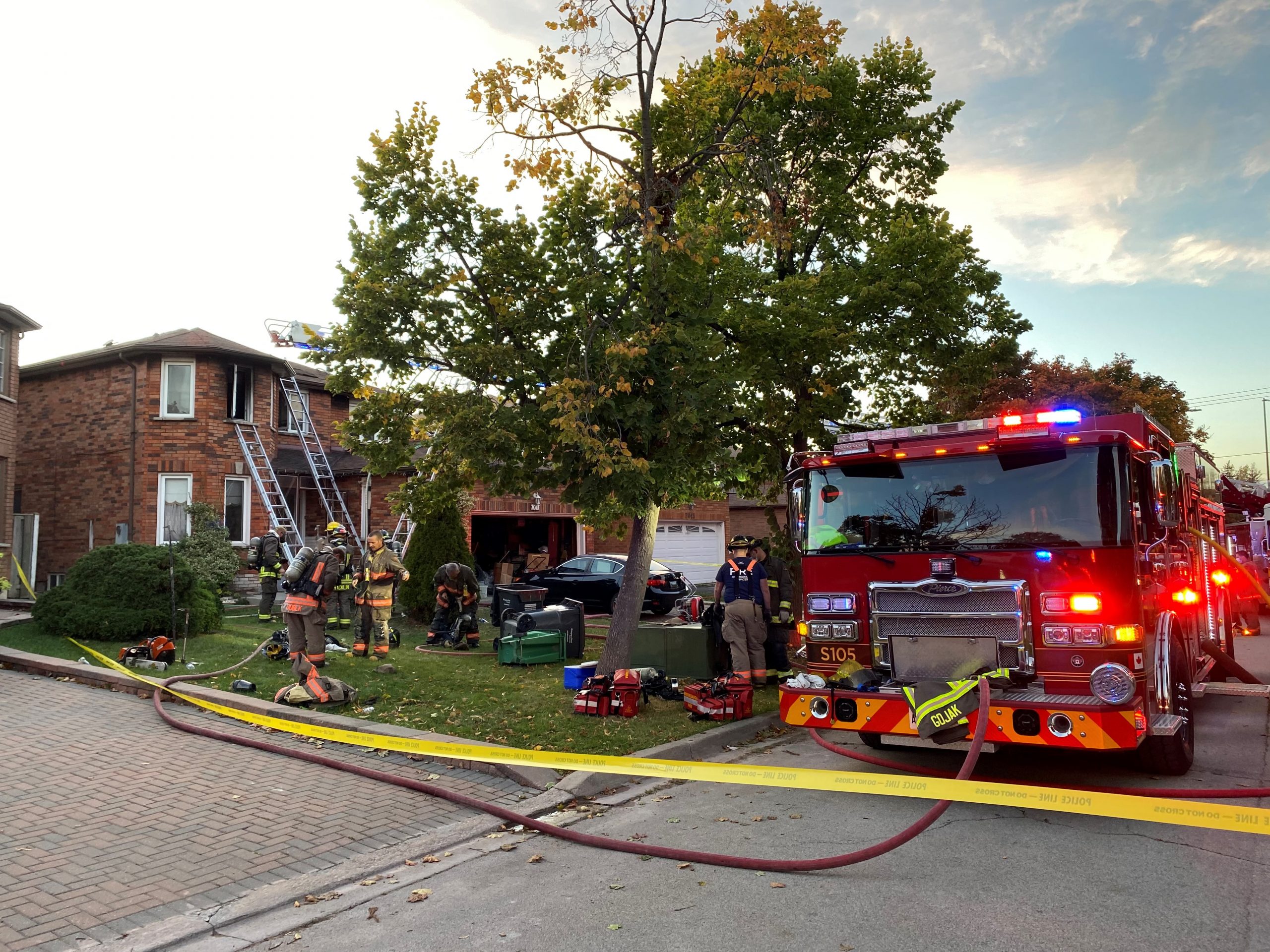 4 officers taken to hospital following a Mississauga house fire