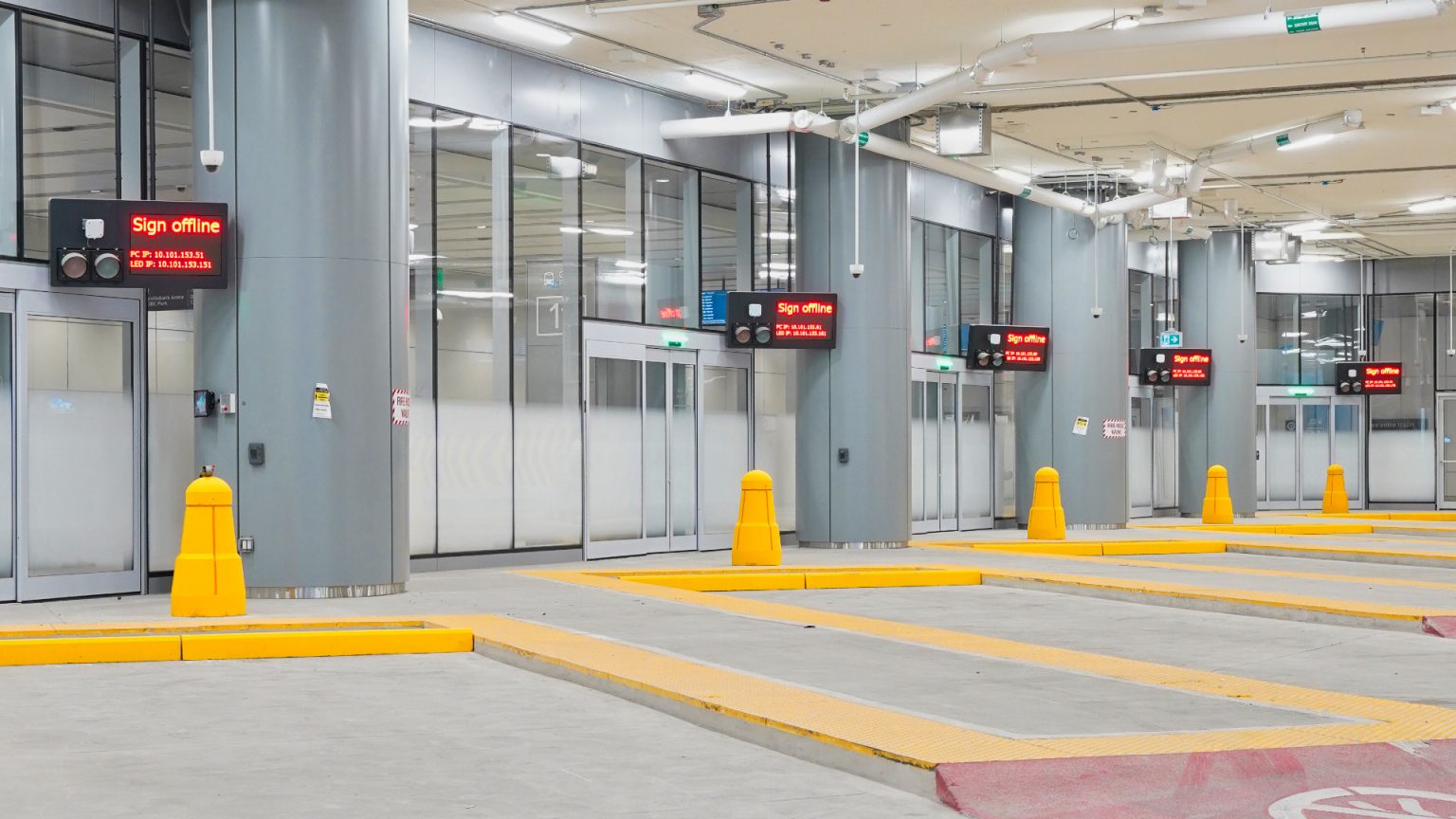 New Union Station bus terminal opens in Toronto