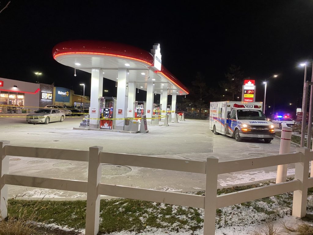 Man 70 Dies After Being Struck By A Vehicle In Mississauga Gas