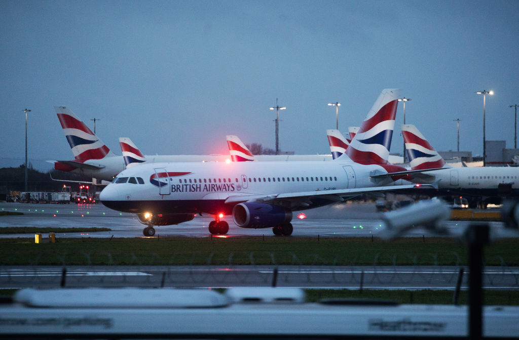 Covid-19: Italy bans United Kingdom flights over new coronavirus strain fears