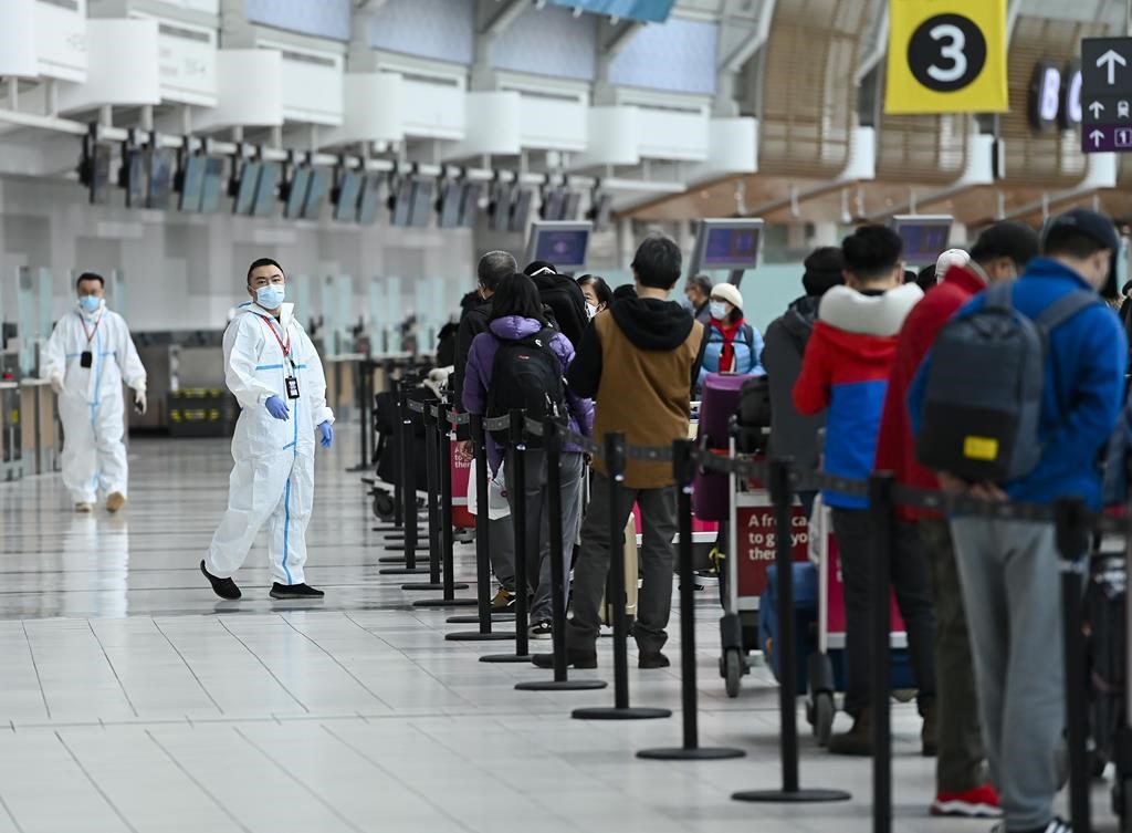 gardaworld-lays-off-500-screening-officers-at-pearson-airport