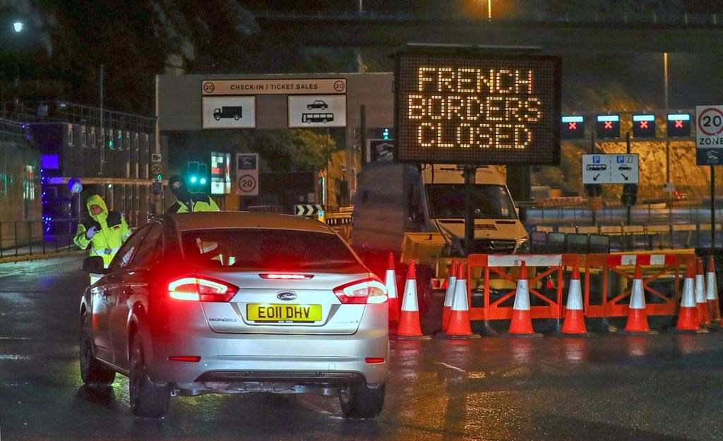 UK to hold virus crisis talks after France closes border