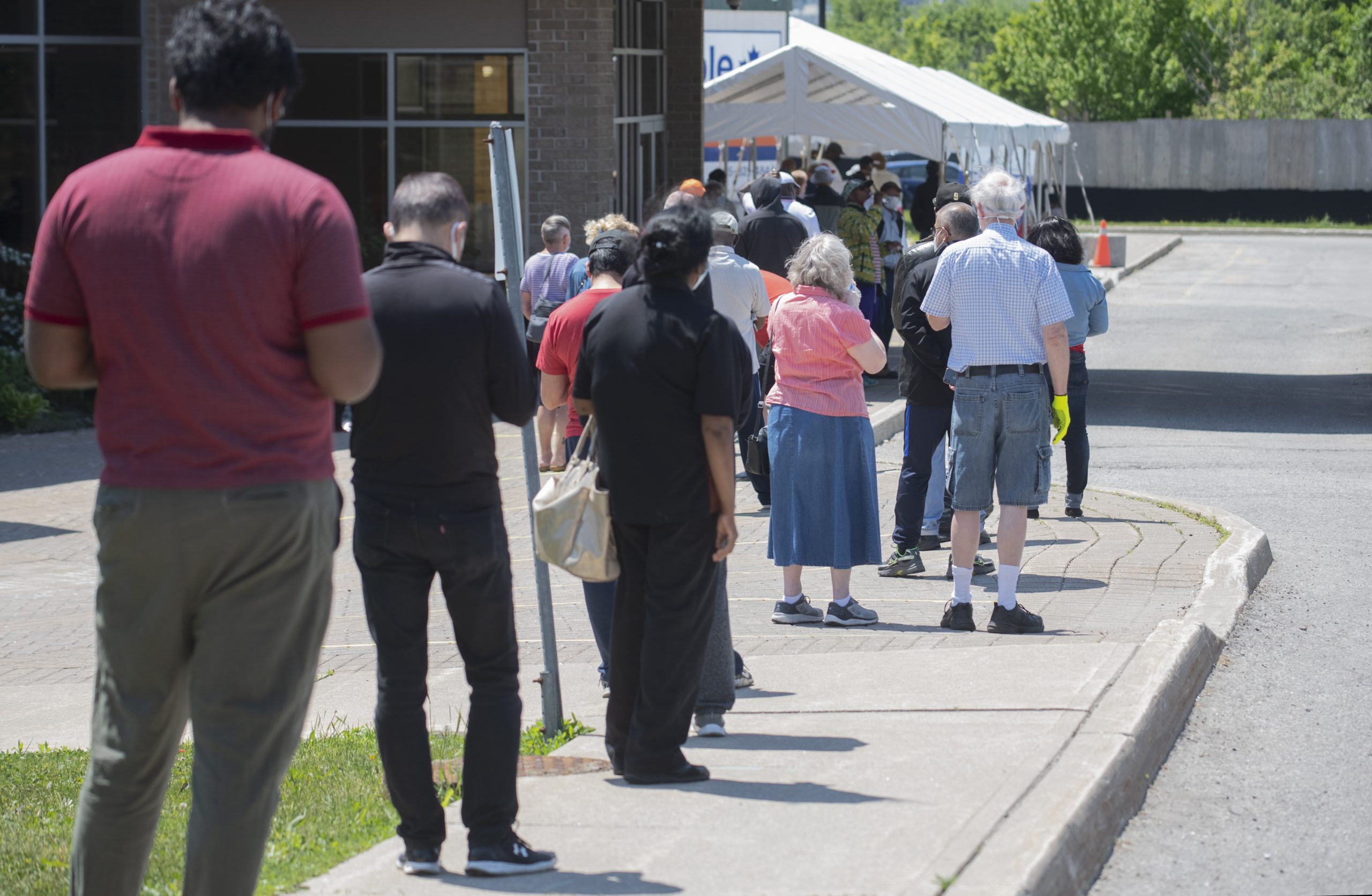 Ottawa sending 2 mobile testing units to GTA to help hospitals, ICU
