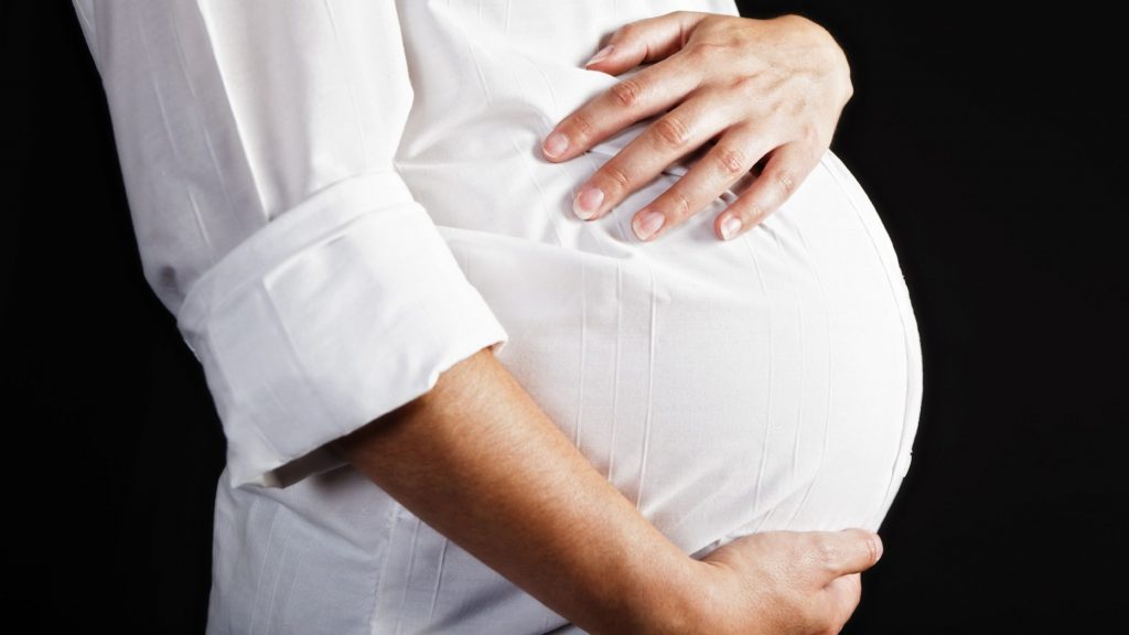 Las mujeres embarazadas en Ontario han pasado al grupo de mayor riesgo para la elegibilidad de la vacuna