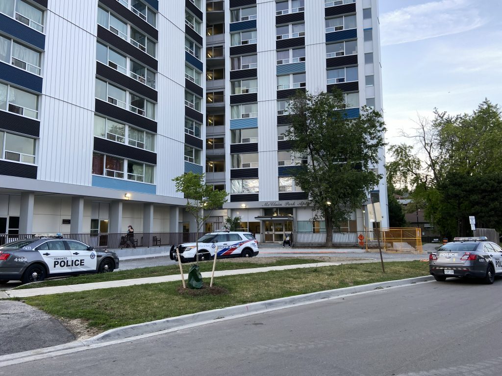 Man seriously injured following Kingston Road stabbing - CityNews Toronto