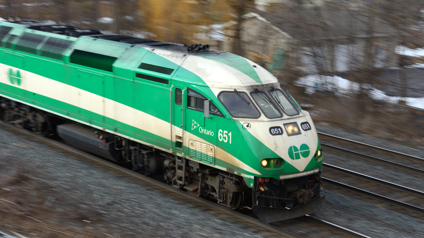 aldershot to toronto go train