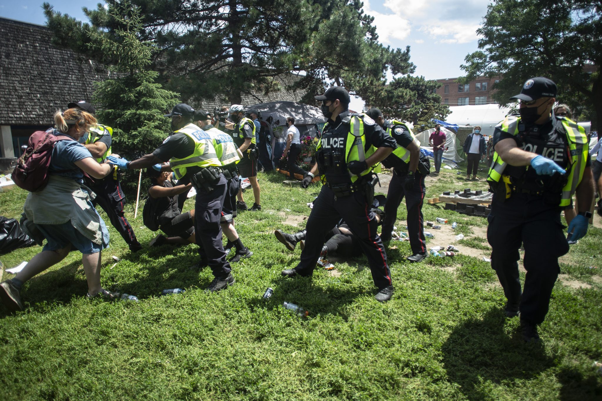 Many Experiencing Homelessness Dying In Toronto Advocate   CP127665045 2048x1365 