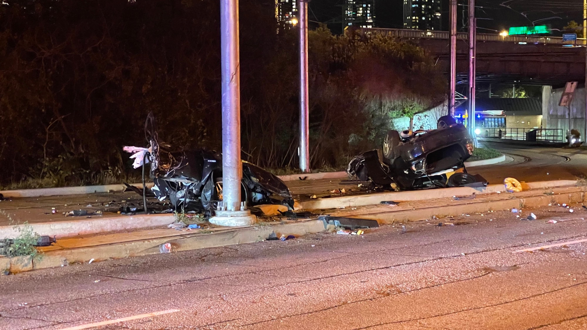 Woman killed, man seriously injured in single-vehicle crash in Etobicoke