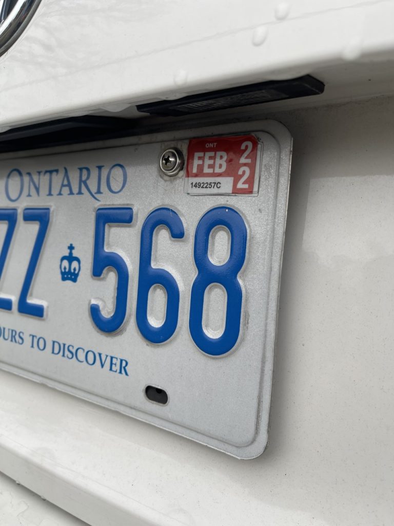 ontario licence plate