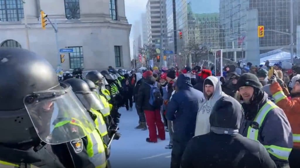 Ottawa protesters stand off against police