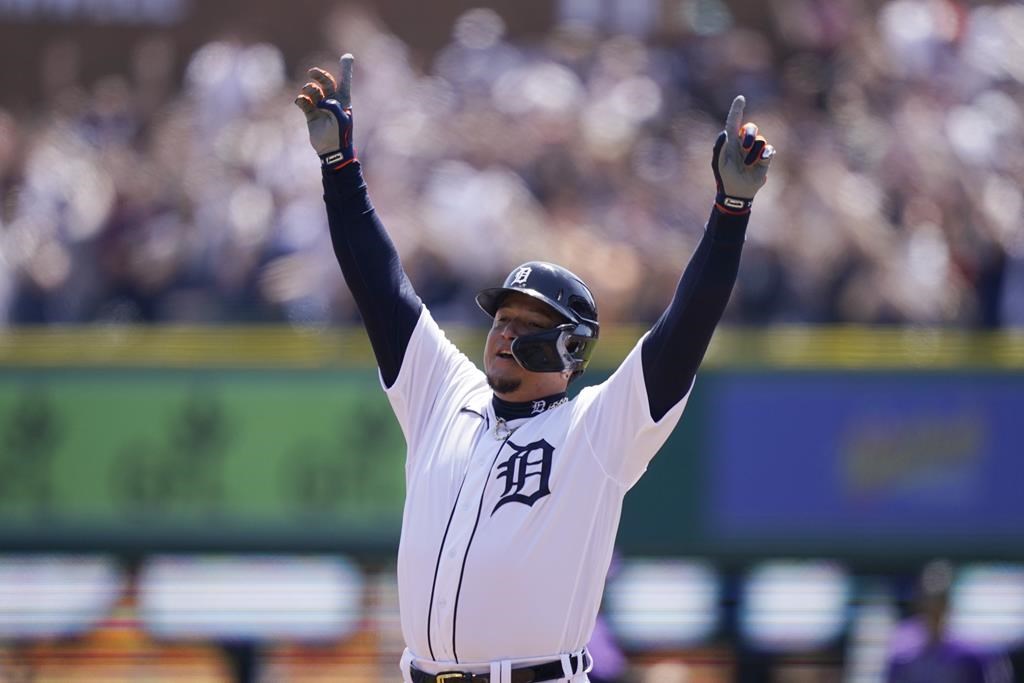 Tigers' Cabrera gets 3,000th hit; 33rd player to reach mark