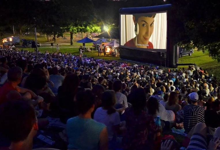 Toronto outdoor picture show