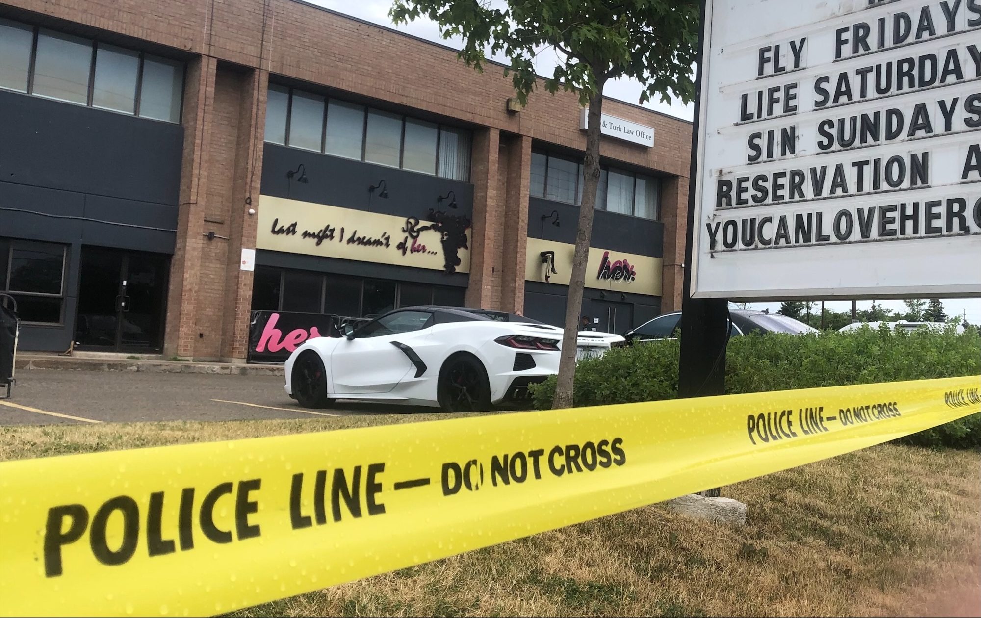 Shooting outside Mississauga leads to takedown on Hwy. 403