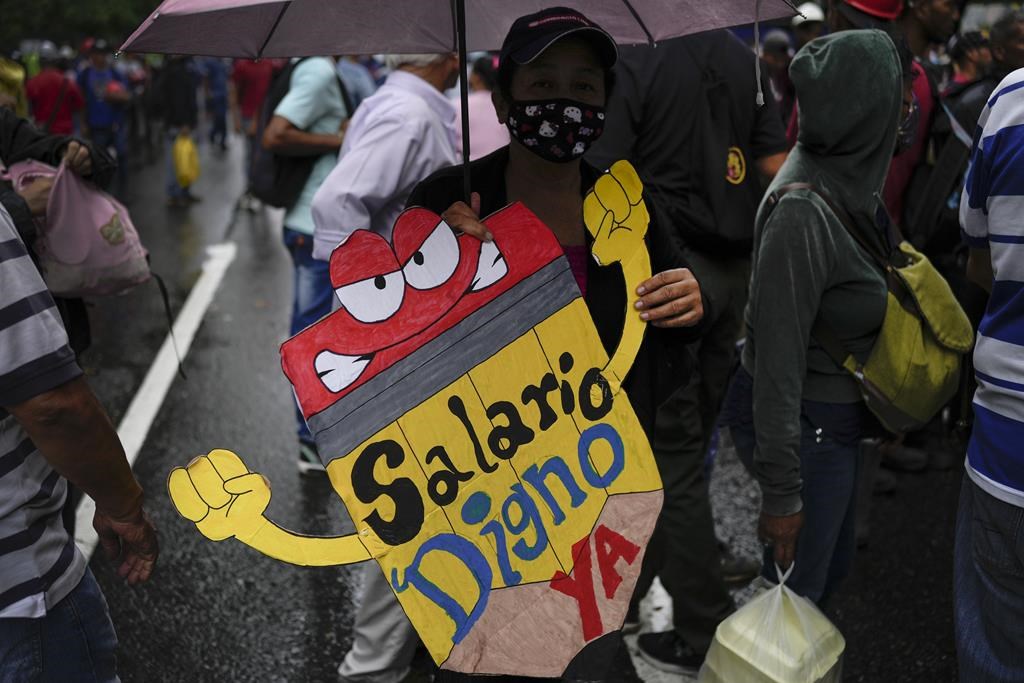Pay pushes Venezuelan teachers to protest, consider quitting
