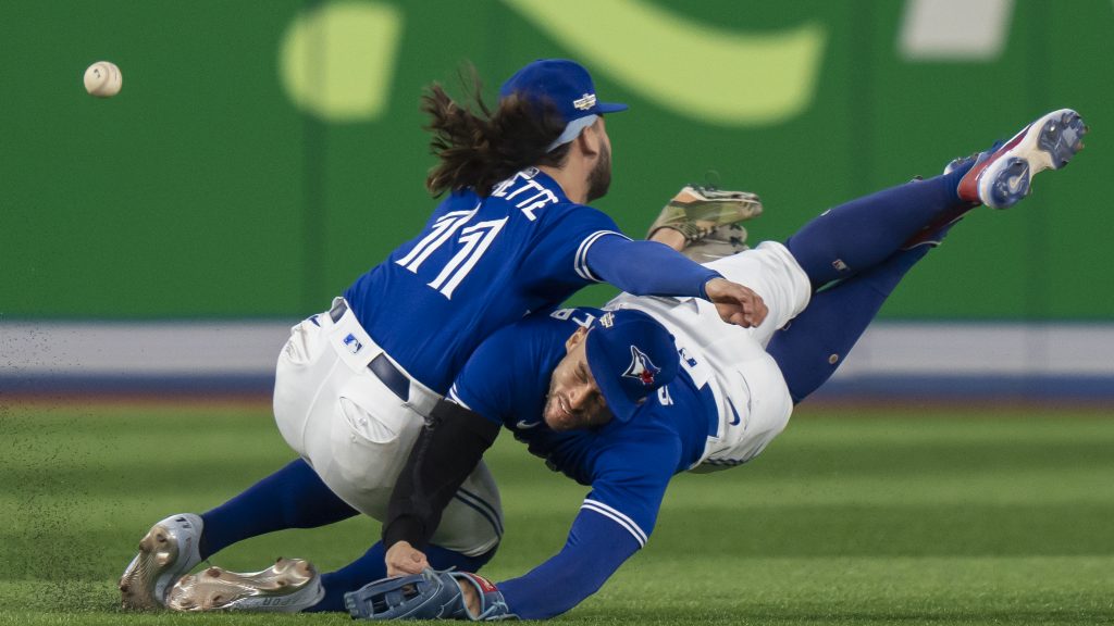 Blue Jays blow 8-1 lead, eliminated from MLB playoffs after Mariners comeback