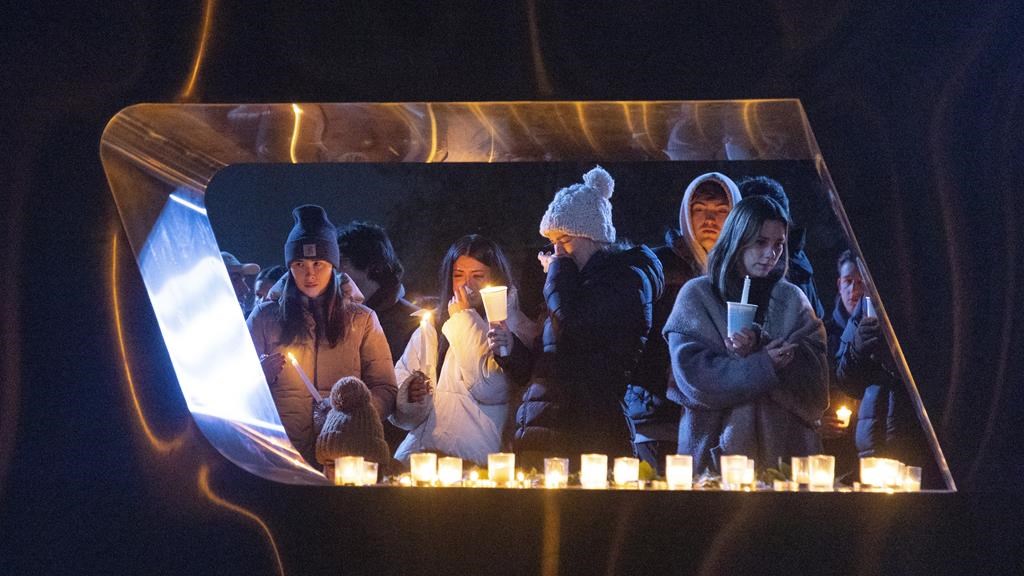 Autopsies show 4 Idaho students killed near campus stabbed to death