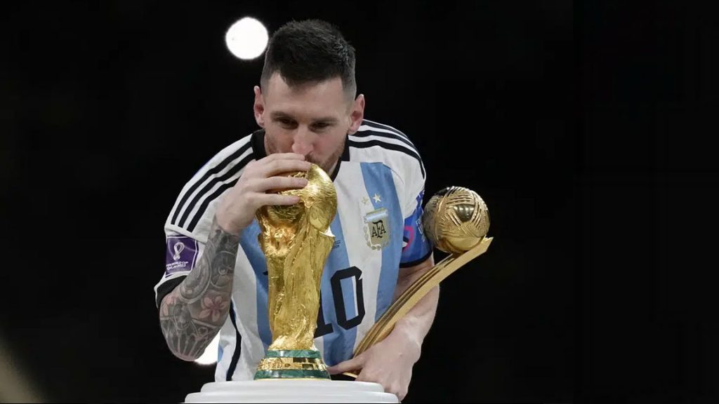 Lionel Messi and Argentina defeat France for World Cup title - The San  Diego Union-Tribune