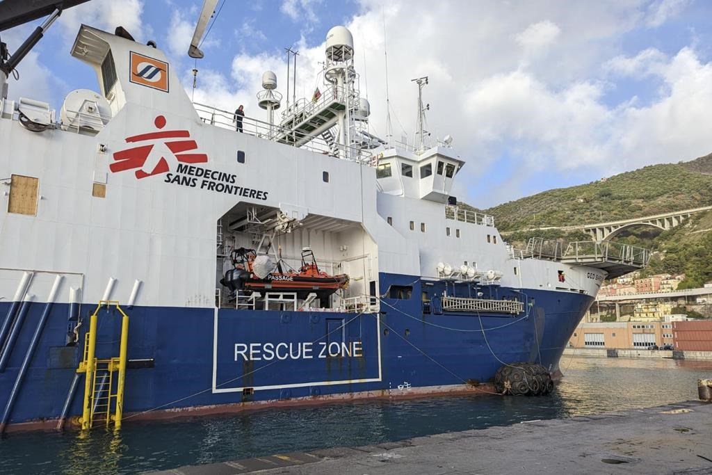 Aid Groups Dock 2 Rescue Vessels With 500 Migrants In Italy