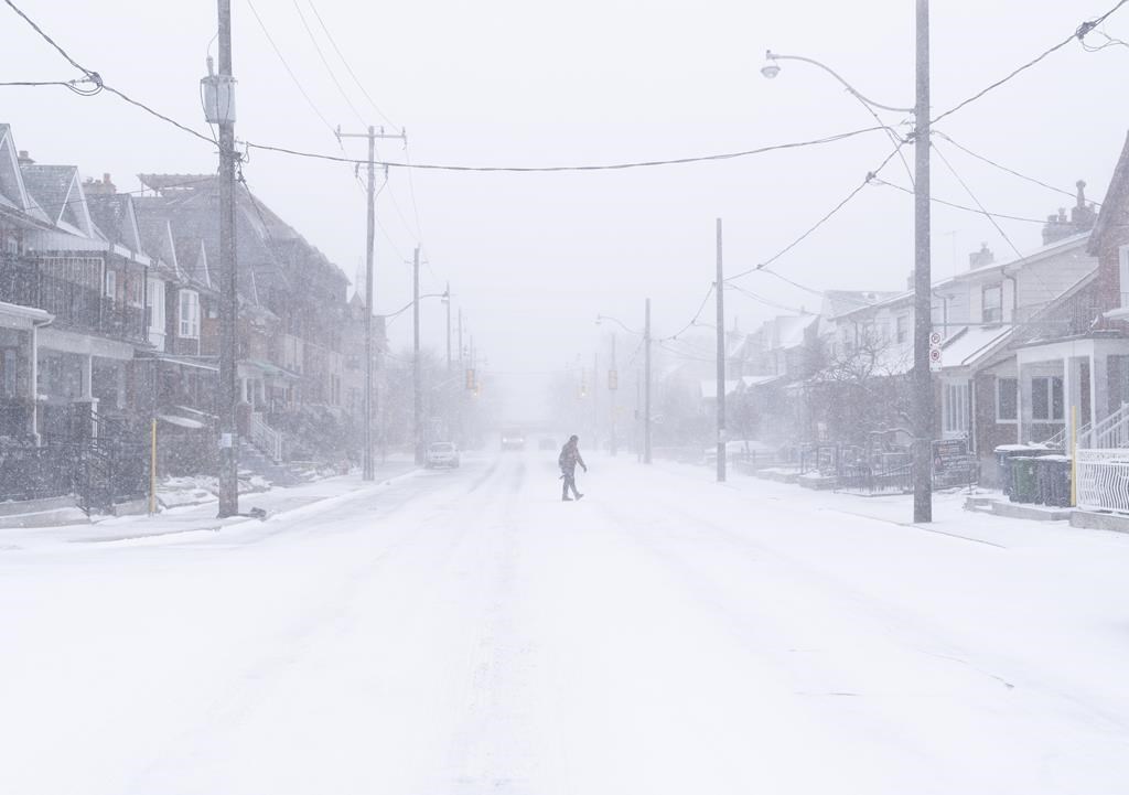 Extreme cold weather alert issued in Toronto as temperatures plunge